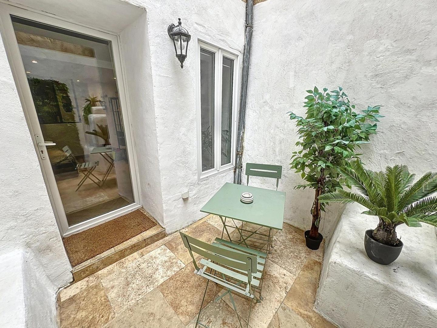 Apartamento Le Petit Patio Aix-en-Provence Exterior foto